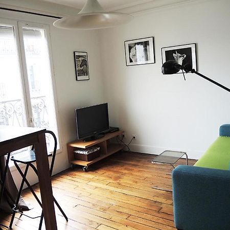 2 Pieces Avec Balcon Plein Sud Apartment Paris Exterior photo
